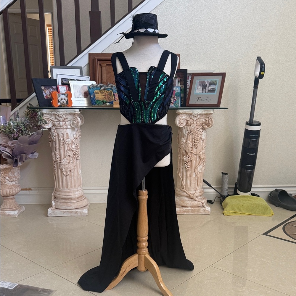 Sparkling Green and Black Kids Dance Costume